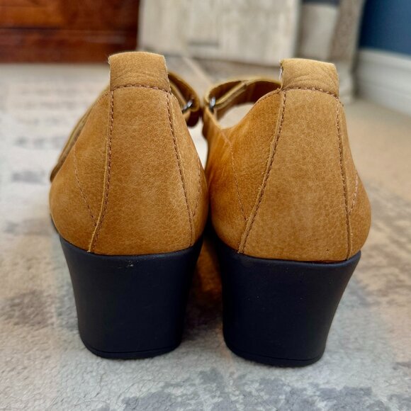 NWOT Aerosoles Tornado Tan Suede Wedge Mary Janes - Picture 8 of 15